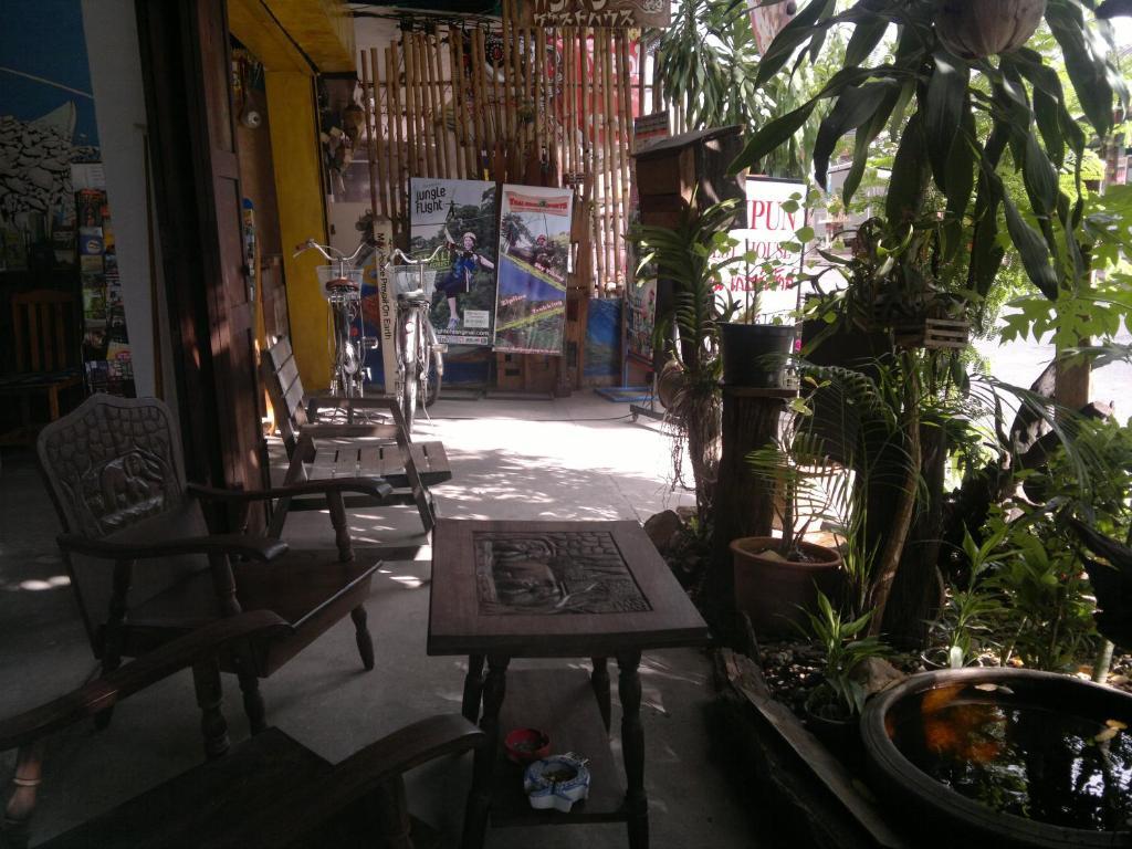 Cumpun Guest House Чиангмай Екстериор снимка