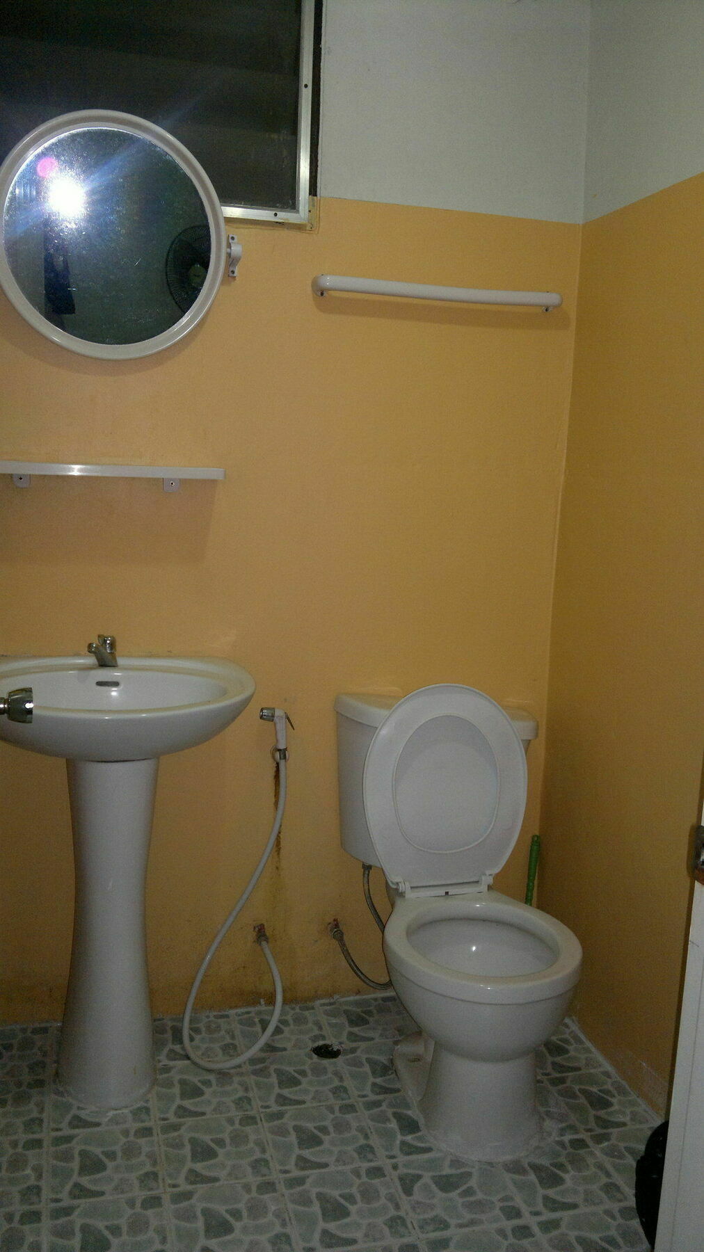 Cumpun Guest House Чиангмай Екстериор снимка